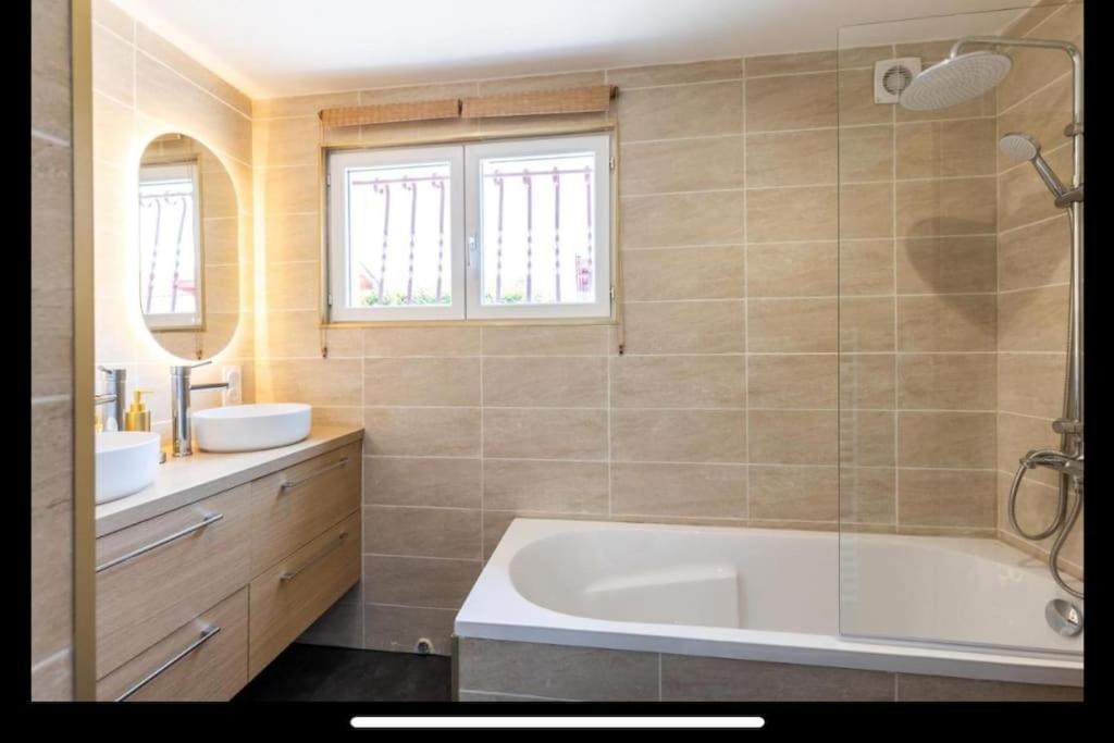 Maison A Deux Pas Du Port Lanton Extérieur photo